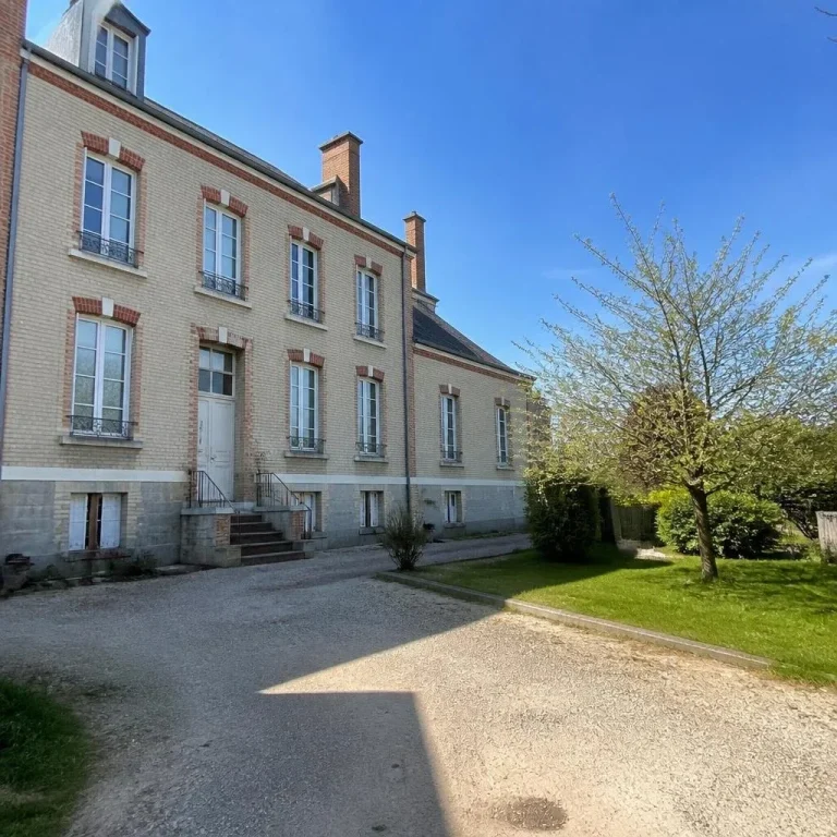 Appartement pour 8 personnes à Saint-Amand-Montrond, Appartement au Coeur de Saint-Amand