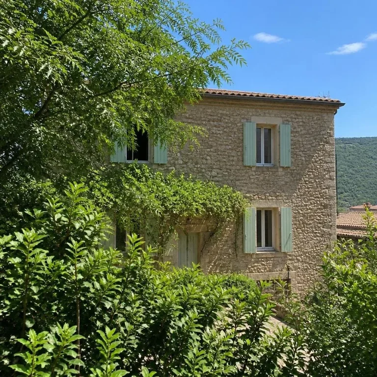 Appartement pour 2 personnes à Alba-la-Romaine, Appartement des Platanes