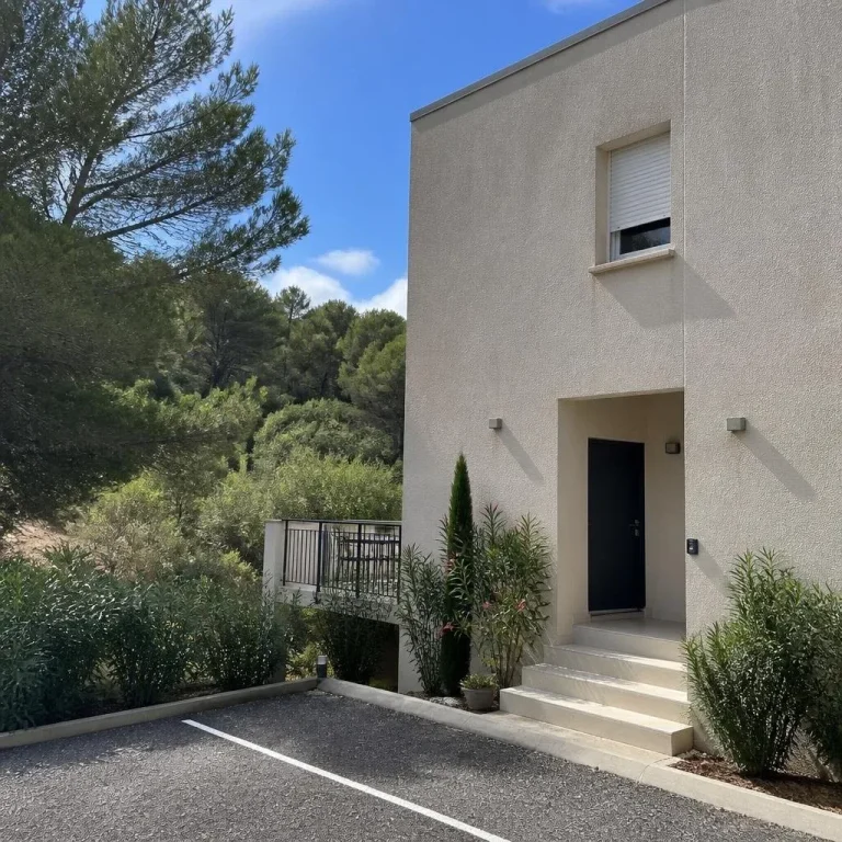 Appartement pour 4 personnes à Cuges-les-Pins, Appartement des Pommiers