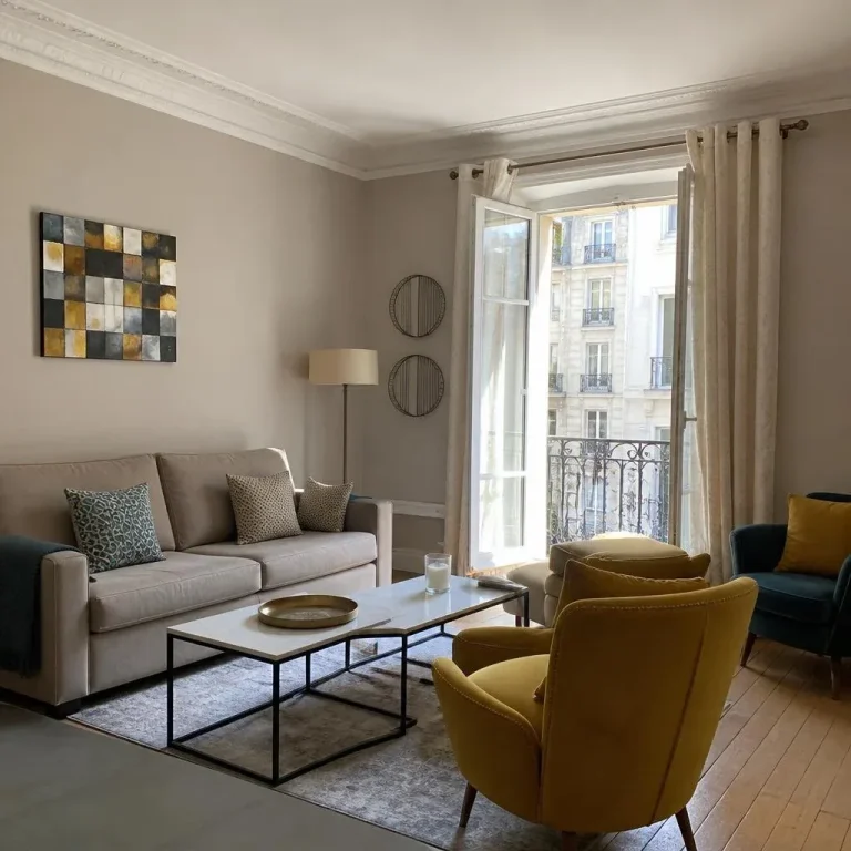 Appartement Éclairé à Paris