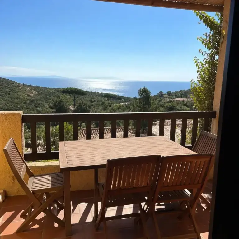 Bungalow pour 4 personnes à Ramatuelle, Bungalow en front de mer à Ramatuelle