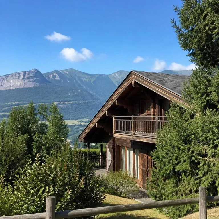 Chalet pour 14 personnes à Drumettaz-Clarafond, Chalet en Bois à Drumettaz-Clarafond