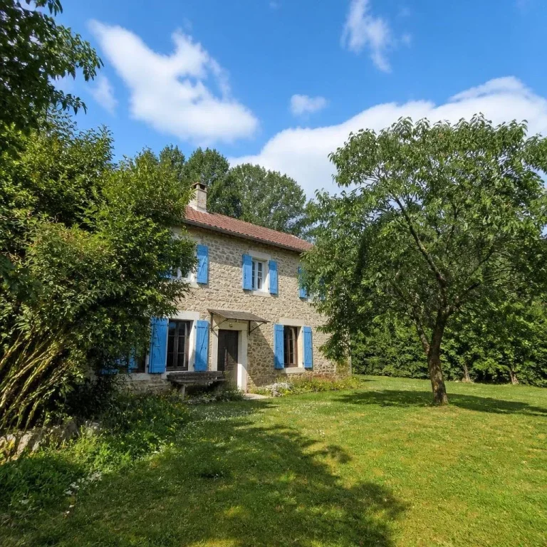 Gîte pour 8 personnes à Éguzon-Chantôme, Gîte des Châtaigniers à Éguzon