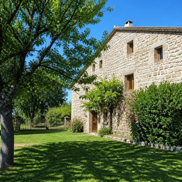 Gîte pour 8 personnes à Félines, Gîte des Hirondelles