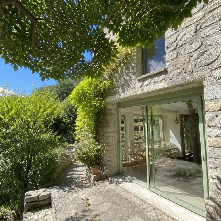 Location Vacances Loft Auvergne-Rhône-Alpes • Meublé de tourisme résultat 1