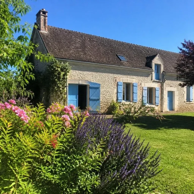 Longère pour 8 personnes à Saint-Julien-de-Chédon, Longère des Glycines