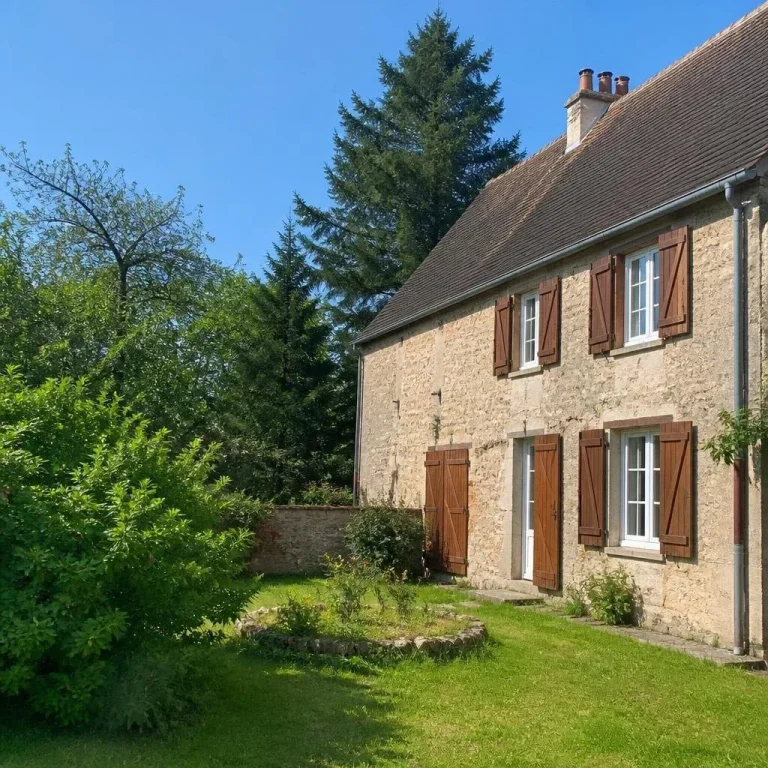 Maison pour 4 personnes à Tonnerre, Maison des Chênes verts