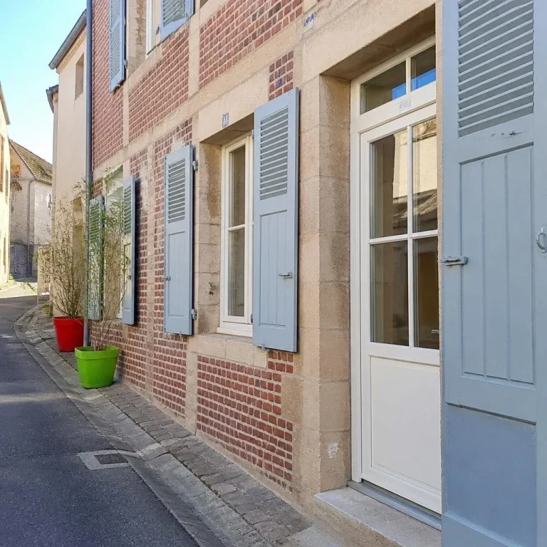 Studio pour 2 personnes à Gray, Studio Chênes Verts