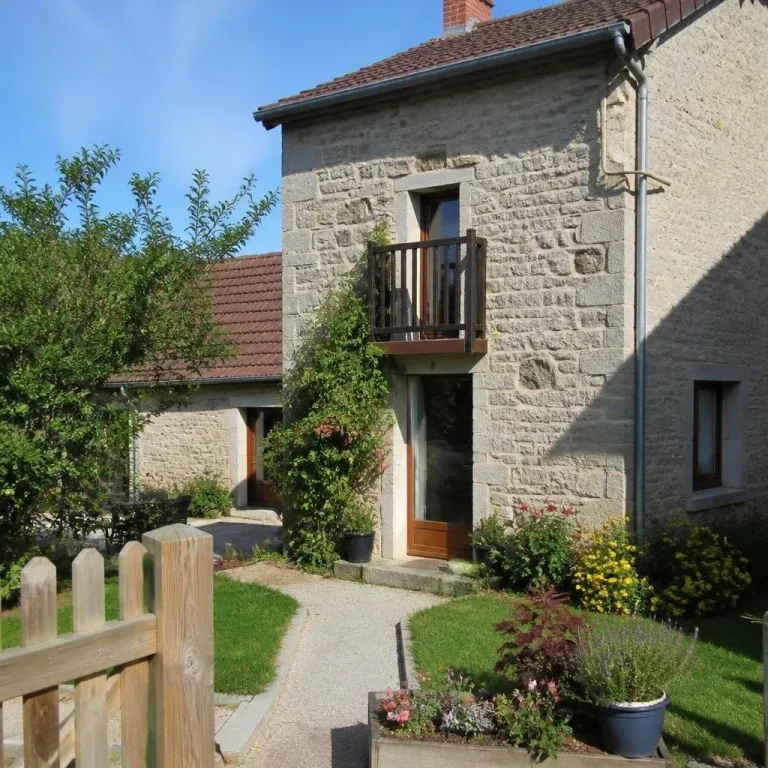 Studio pour 2 personnes à Évaux-les-Bains, Studio des Bruyères