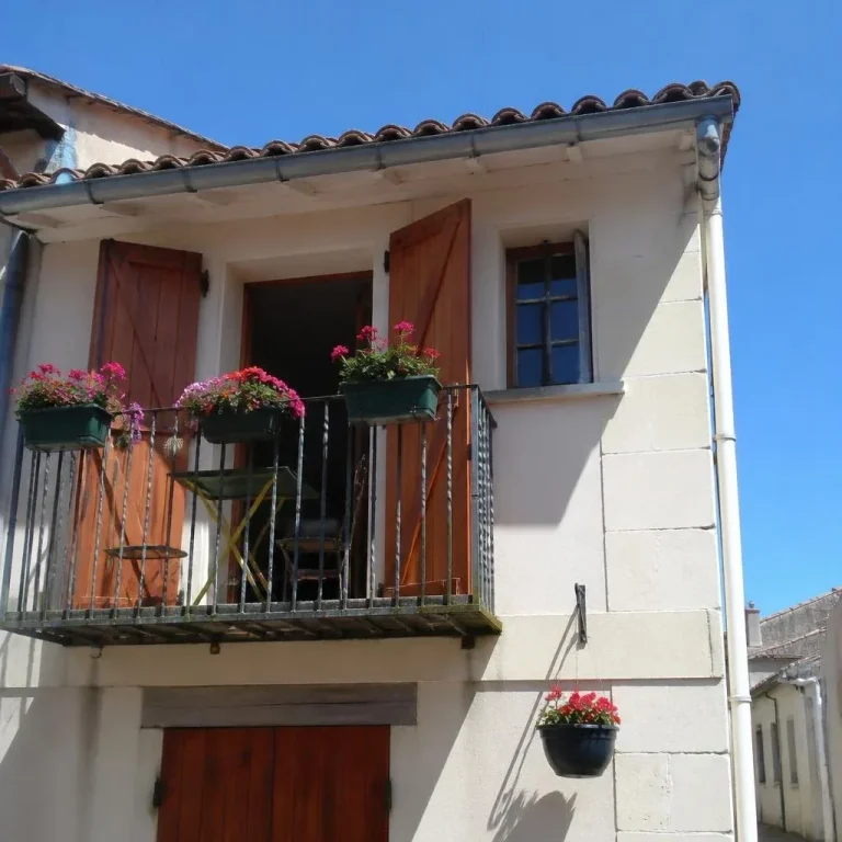 Studio pour 2 personnes à Jonzac, Studio des Jardins à Jonzac