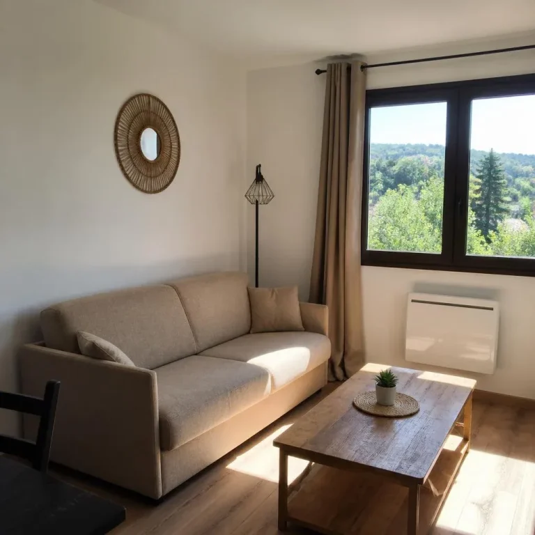 Location vacances Saint-Martin-le-Châtel photo 2
