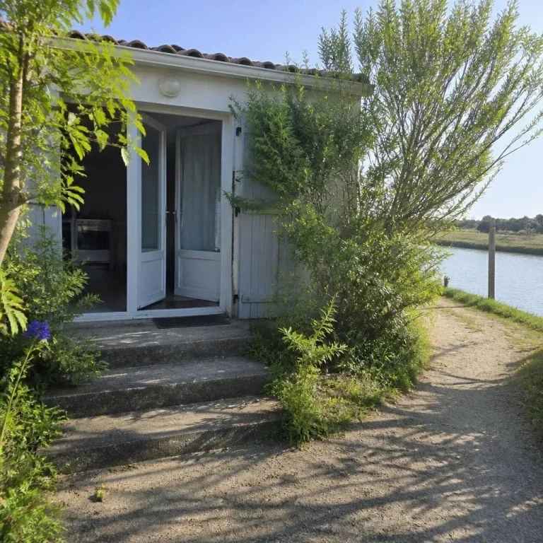 Studio pour 2 personnes à L'Aiguillon-la-Presqu'île, Studio du Quai des Cyclistes