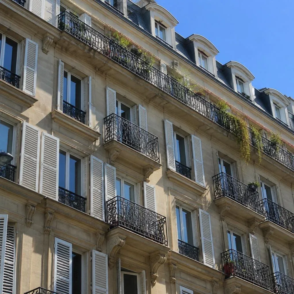 Studio Moderne à Paris