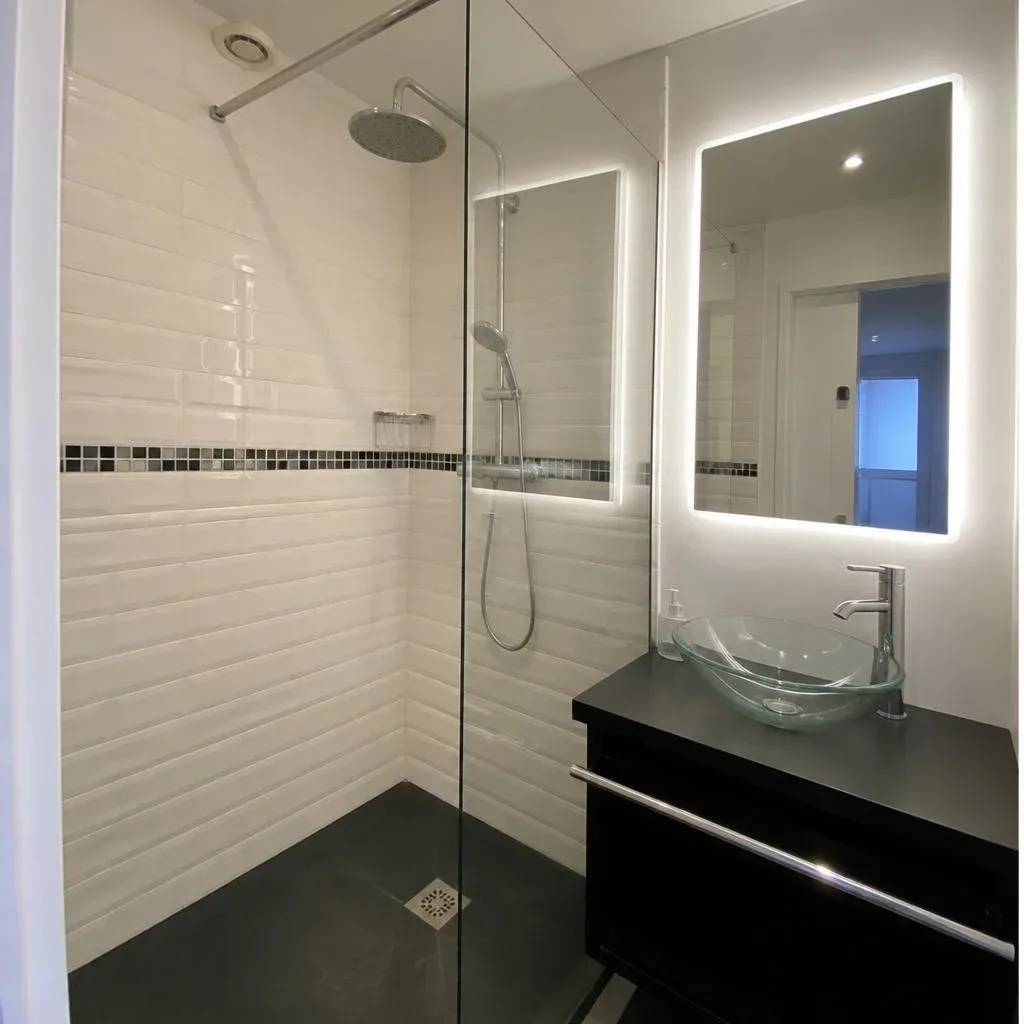 Studio Moderne à Paris