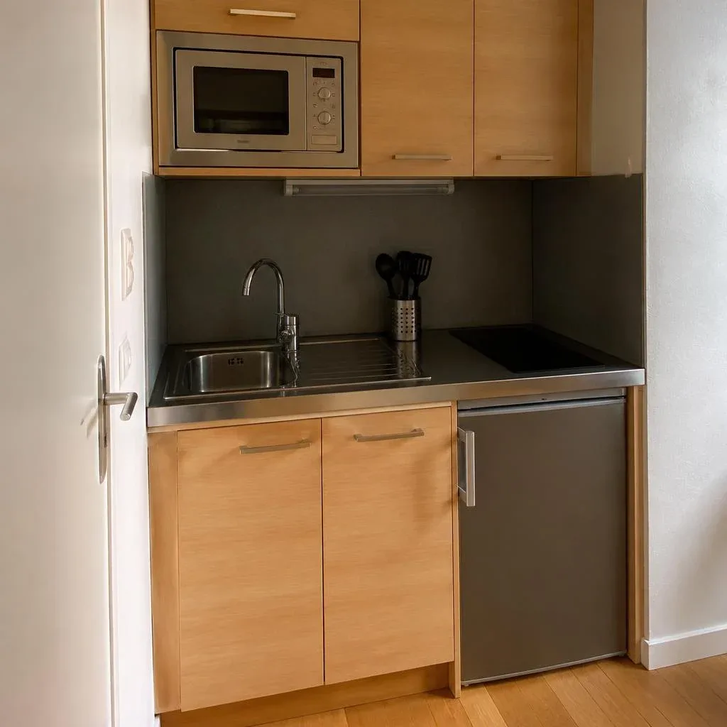 Studio Moderne à Paris