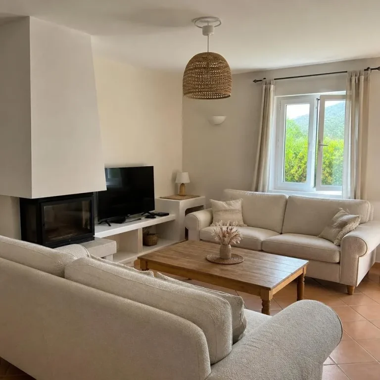 Location vacances Saint-Étienne-les-Orgues photo 2