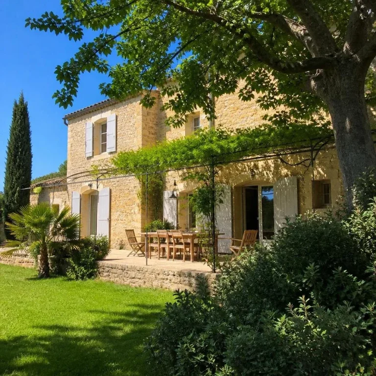 Villa pour 10 personnes à Cornillon-Confoux, Villa du Prieuré